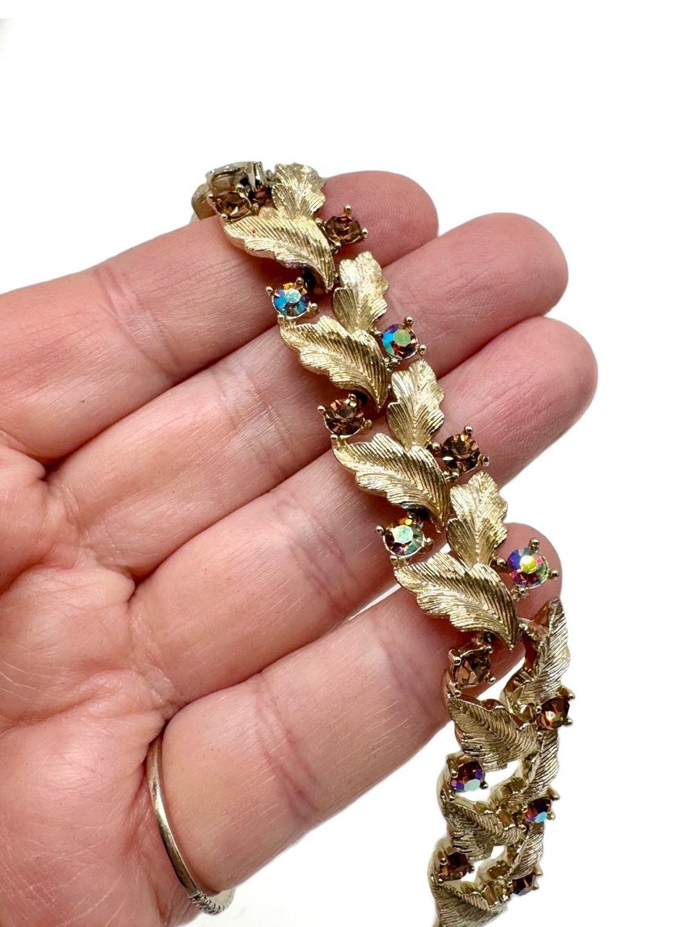 Vintage Lisner Goldtone Leaf Bracelet with Aurora Borealis Crystals